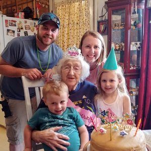 Meet your Posher, Ashley